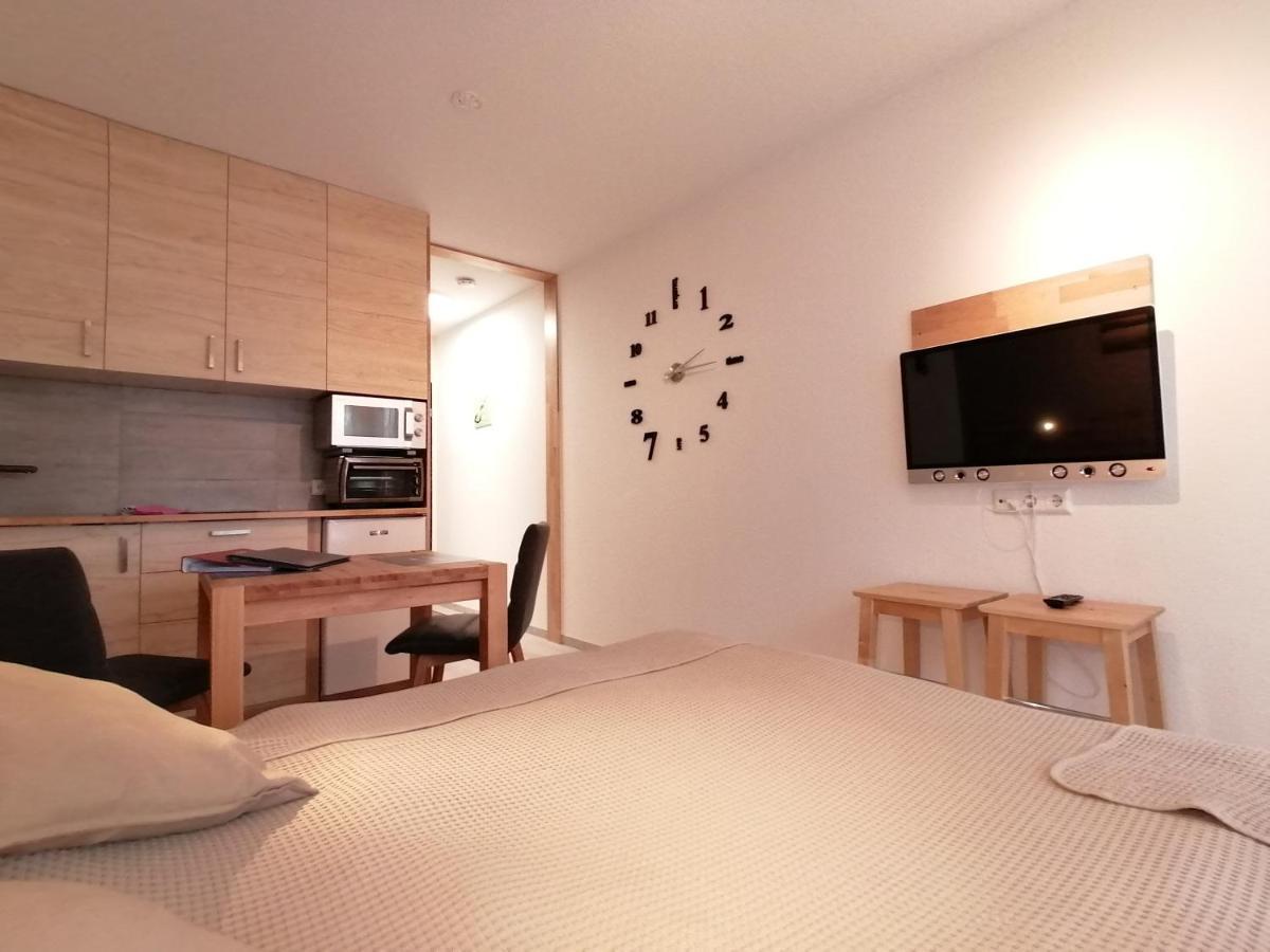 Studio 20Qm Mit Balkon Und Innenpool - 22040 Schluchsee Exterior foto